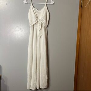 Everly Twist Front Jumpsuit White Adjustable Straps Size‎ Med Old Money Preppy